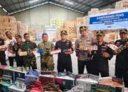 Gudang Rokok Ilegal Rp300 Miliar Digerebek Bea Cukai di Pekanbaru