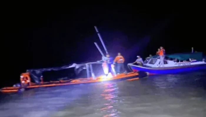 Di Ambang Petaka Laut Bengkalis, Sinergi TNI AL Selamatkan Tim Basarnas dari Kapal Nyaris Tenggelam