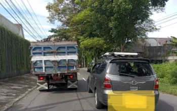 Angkut Material Tol Tanpa Terpal, Warga Banyurejo Desak Penindakan Tegas