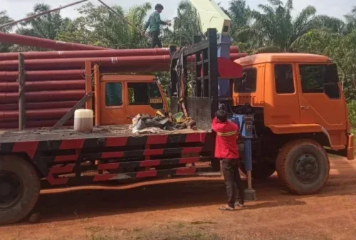 Puluhan Tahun Gelap, Dusun Terpencil di Siak Akhirnya Disentuh Listrik PLN