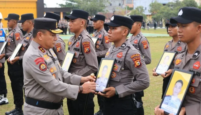Integritas Tak Bisa Ditawar, 12 Polisi Polda Riau Resmi Dipecat