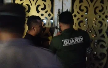 Ditekan Massa, New Paragon Pekanbaru Resmi Ditutup Malam Hari