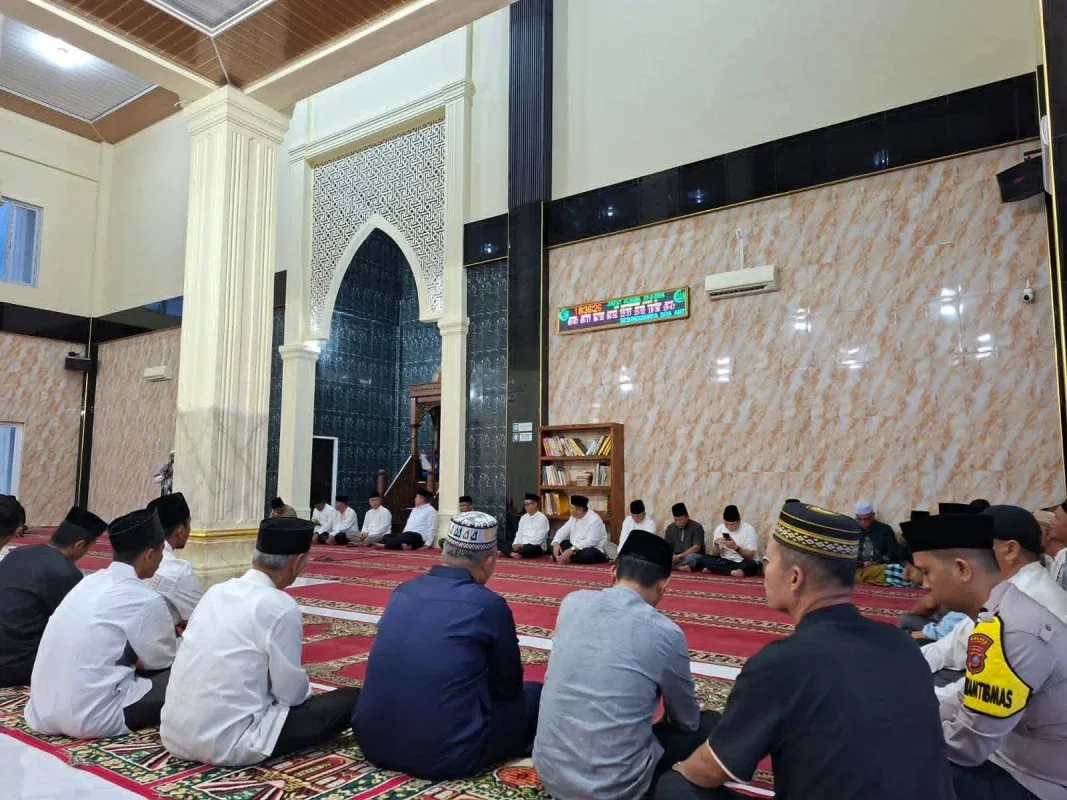 Safari Ramadan Asahan: Bupati Resmikan Masjid Al Ikhlas dan Serahkan Bantuan
