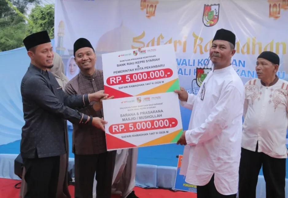 Safari Ramadan di Limapuluh, Wali Kota Pekanbaru Prioritaskan Jalan Rusak dan Pendidikan