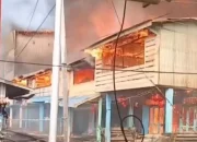 Kebakaran Dahsyat di Concong Inhil, Puluhan Rumah dan Kantor Polisi Hangus