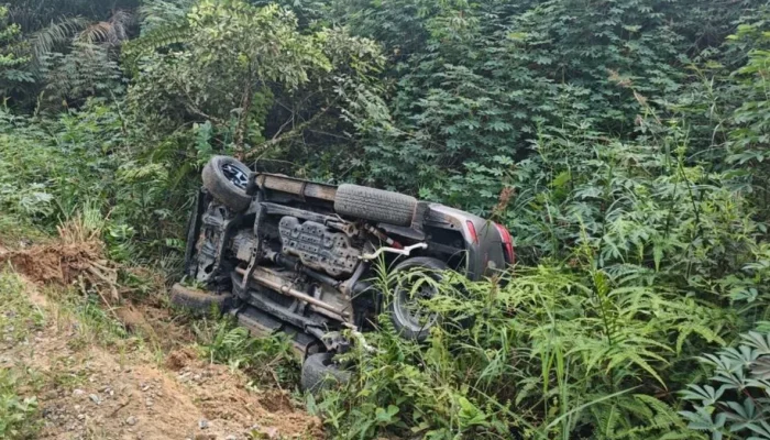 Kejar-kejaran di Rohil Berujung Fortuner Terbalik, Polisi Bongkar Jaringan Sabu