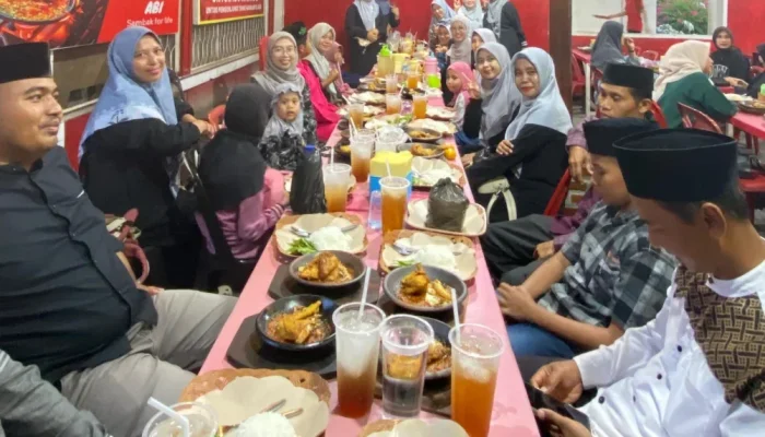 Pererat Silaturahmi di Bulan Suci, Keluarga Besar MTs YPPI Bengkalis Gelar Buka Puasa Bersama
