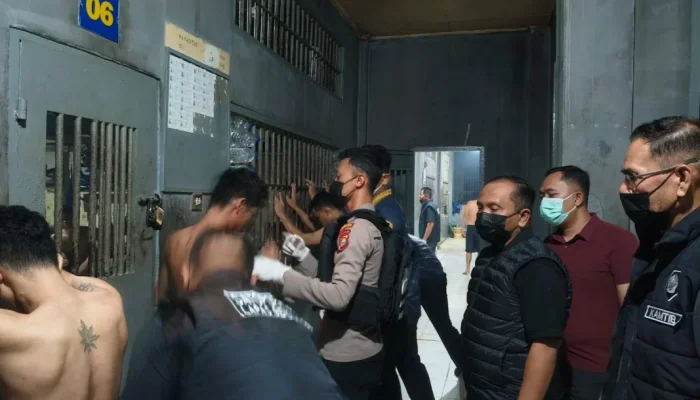 Razia Malam, Kalapas Bengkalis Ingatkan Warga Binaan Jangan Langgar Aturan