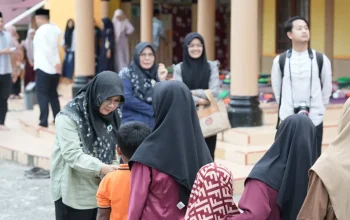 Safari Ramadan di Sabak Auh, Pemkab Siak Salurkan Zakat dan Soroti Pelayanan Masyarakat
