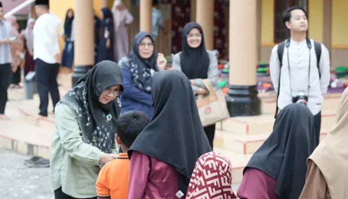 Safari Ramadan di Sabak Auh, Pemkab Siak Salurkan Zakat dan Soroti Pelayanan Masyarakat