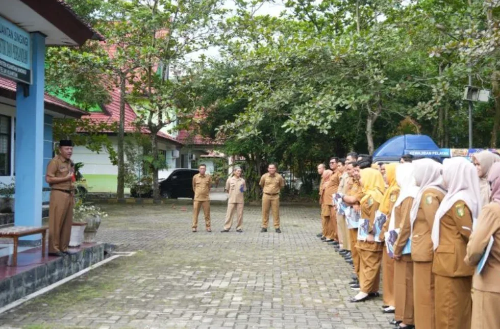 58 PPPK Terima SPMT di Kominfo Kuansing, Disiplin Kerja Jadi Sorotan Utama