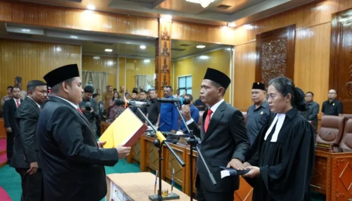 Rapat Paripurna DPRD Bengkalis Lantik Sahat Marganda Tobing sebagai Anggota PAW