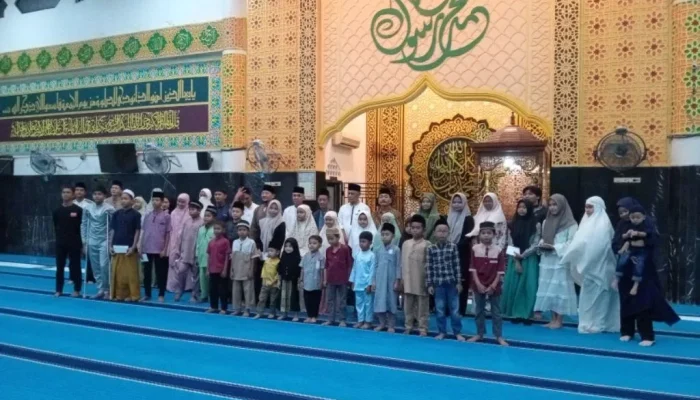 Anak Yatim Masjid Al-Mubarak Merasakan Kasih Sayang di Malam 22 Ramadhan