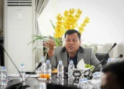 Dari Anak Desa di Tepian Sungai Kuantan, Suhardiman Amby Kini Pimpin Kuansing