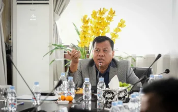 Dari Anak Desa di Tepian Sungai Kuantan, Suhardiman Amby Kini Pimpin Kuansing