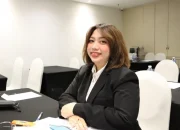 Ketika Layar Tak Dimatikan: Cermin Disiplin Aparatur dan Kualitas Pelayanan Publik di Pengadilan