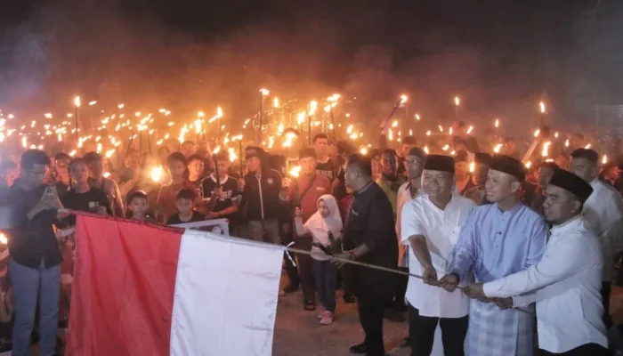 Wako Pekanbaru Lepas Takbir Akbar 1.000 Obor di Rumbai, Tradisi 13 Tahun Kian Meriah