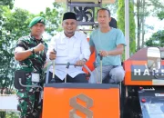 Dua Combine Harvester Masuk Siak, Dorong Panen Cepat dan Produktivitas Petani