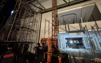 Pemprov Riau Selidiki Jatuhnya Lift Proyek RS Santa Maria, Tiga Pekerja Luka Berat