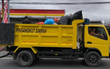 Wali Kota Pekanbaru Targetkan Sampah Warga Terangkut Tiap Hari