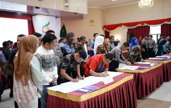 Bapenda Riau Teken Pakta Integritas Massal