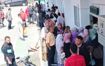 Sidang Korupsi Abdul Wahid Digelar, Simpatisan Padati PN Pekanbaru