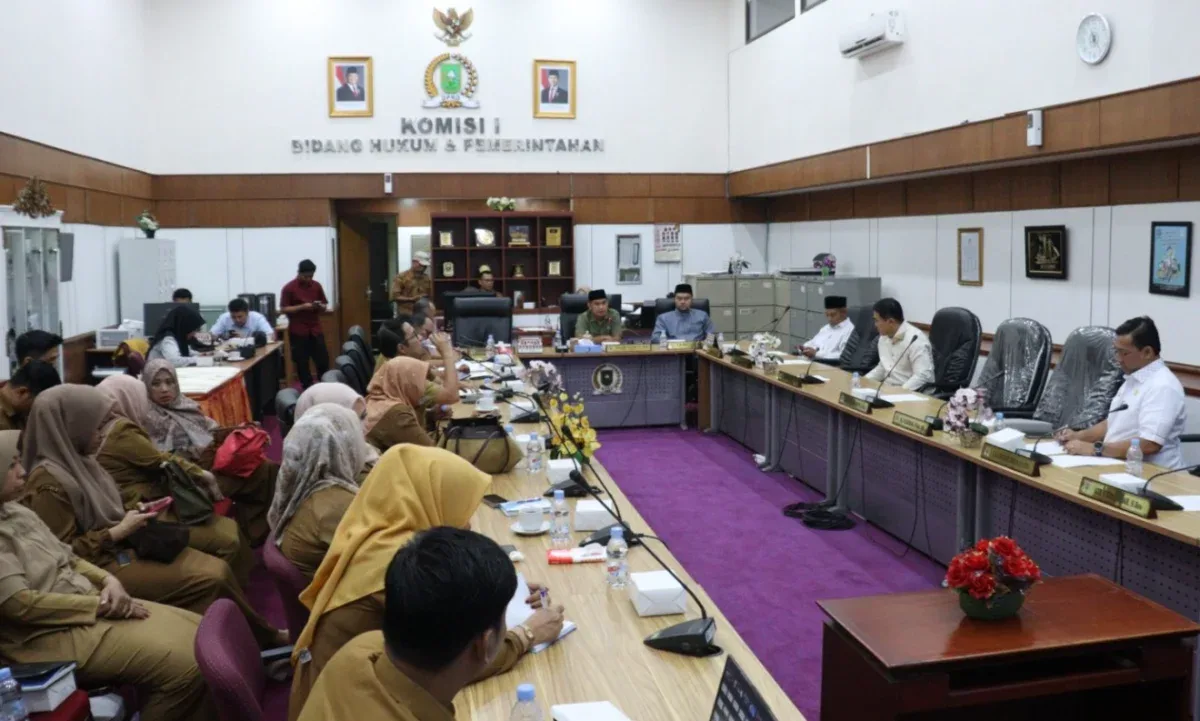 Seleksi KPID dan KI Riau Disorot DPRD