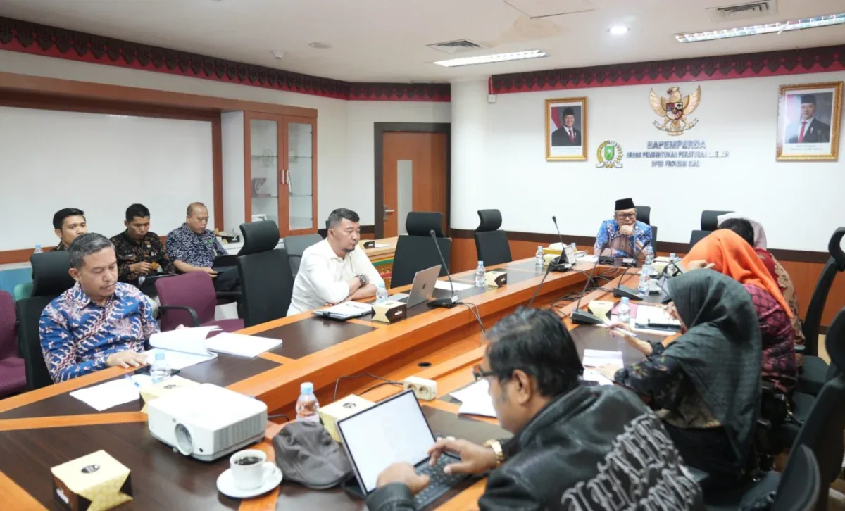 Ranperda Penanaman Modal Riau Dikebu