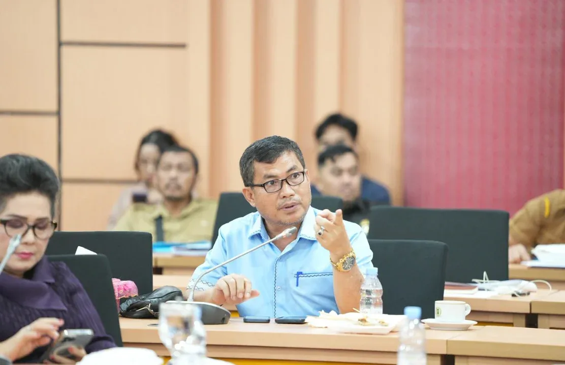 Pembahasan LKPJ Riau 2025 Diperdalam