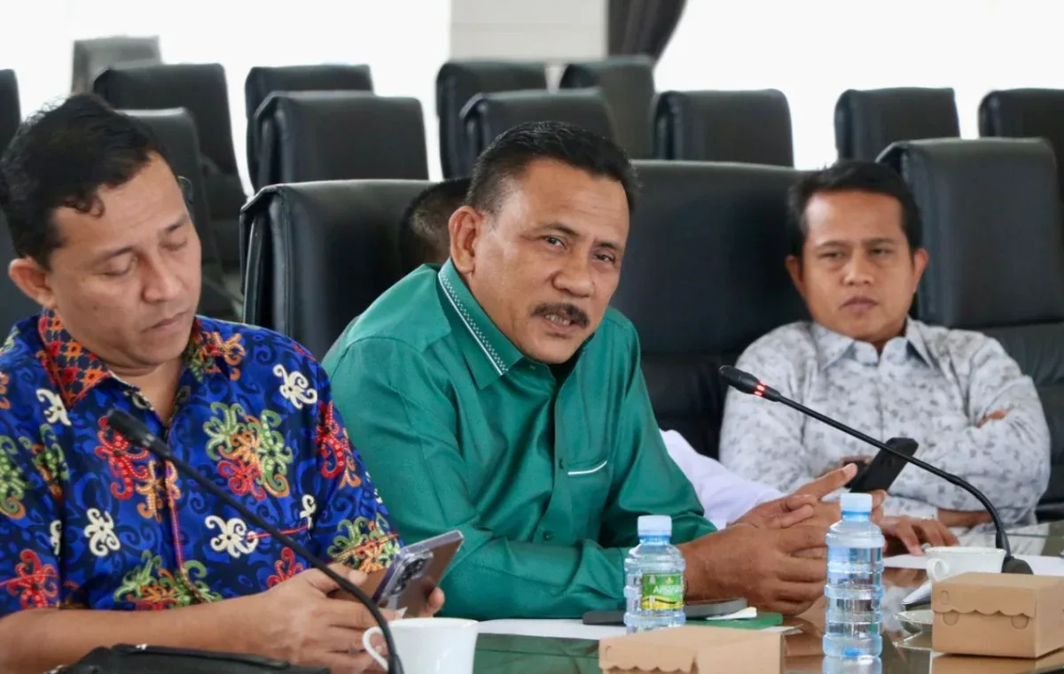 Pansus LKPJ DPRD Riau kunjungi DPRD Kalsel bahas tindak lanjut rekomendasi, mekanisme pengawasan, dan optimalisasi PAD. (R45/Galeri Foto)