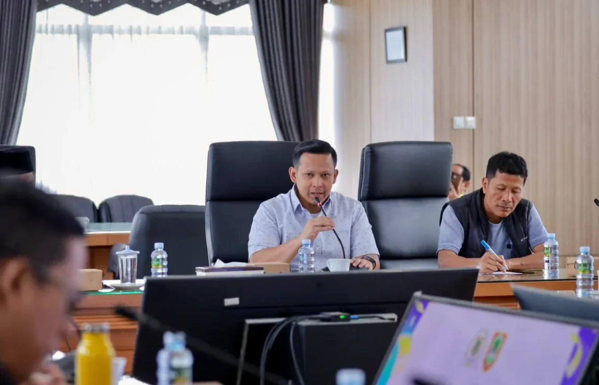 Pansus LKPJ DPRD Riau kunjungi DPRD Kalsel bahas tindak lanjut rekomendasi, mekanisme pengawasan, dan optimalisasi PAD. (R45/Galeri Foto)