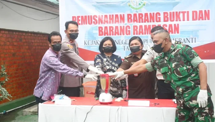 Pemusnahan BB 21 Perkara Inkrah, Kejari Meranti Perkuat Transparansi Penegakan Hukum