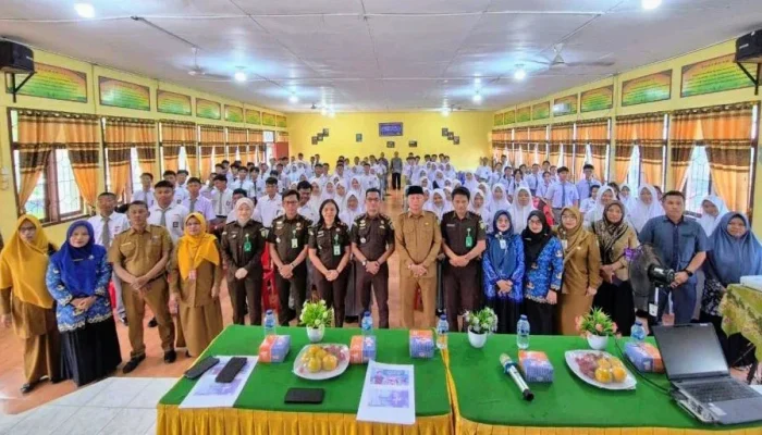 Dorong Generasi Taat Hukum, Kejari Meranti Edukasi Siswa Lewat Program JMS