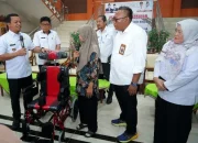 Bupati Pringsewu Salurkan Bantuan ATENSI Rp892 Juta untuk 441 Warga