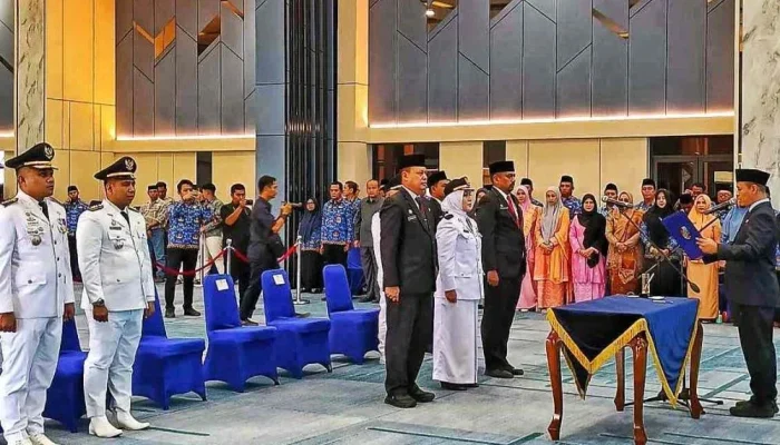 Wali Kota Pekanbaru Rombak Pejabat, Tekankan Percepatan Layanan Publik
