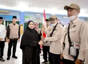 Haru Pelepasan Kloter 9, Bupati Kasmarni Berangkatkan 396 Jemaah Haji Bengkalis ke Tanah Suci