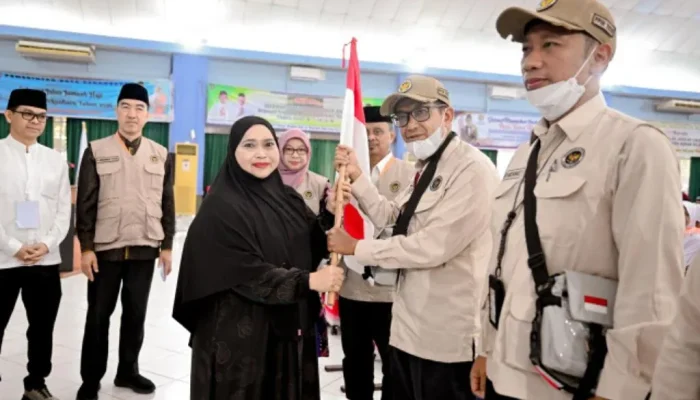 Haru Pelepasan Kloter 9, Bupati Kasmarni Berangkatkan 396 Jemaah Haji Bengkalis ke Tanah Suci