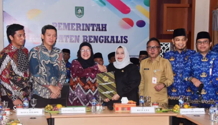 Exit Meeting LKPD 2025, Bupati Kasmarni Tekankan Kepatuhan dan Tertib Kelola Keuangan Daerah