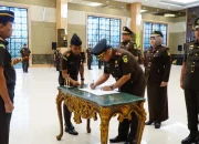 Kajati Riau Lantik Sejumlah Pejabat Baru, Kajari Rohul Berganti