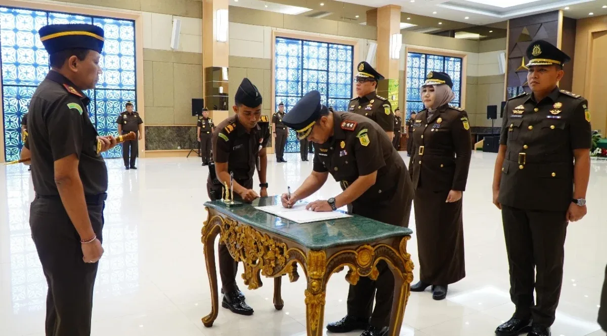 Kajati Riau Lantik Sejumlah Pejabat Baru, Kajari Rohul Berganti