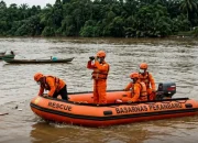 Perahu Terbalik di Sungai Indragiri, Pegawai PNM Hilang Saat Survei Nasabah