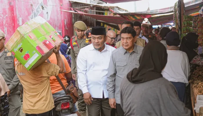 Wawako Dumai dan DPR RI Pantau Distribusi Minyakita di Pasar dan Perusahaan
