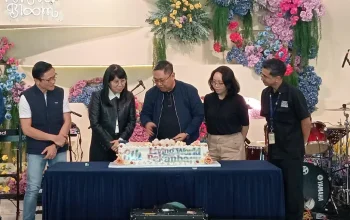 Living World Pekanbaru Rayakan HUT Ke-8, Sal Priadi hingga Innova Zenix Jadi Magnet