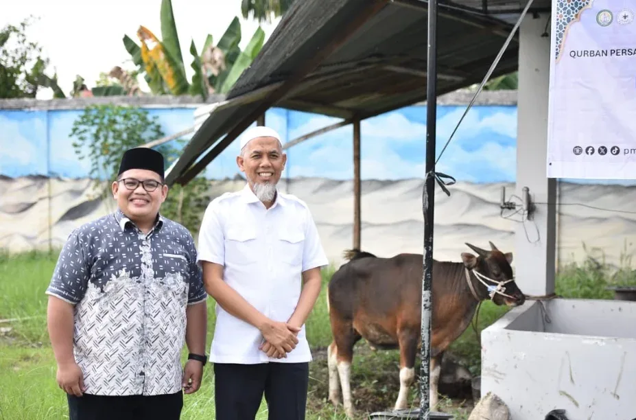 PMRJ Serahkan Sapi Qurban untuk Masyarakat Dumai