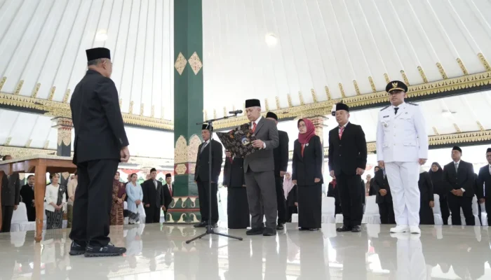 Lantik Sekda dan OPD, Bupati Sleman Tegaskan Birokrasi Bersih dan Profesional