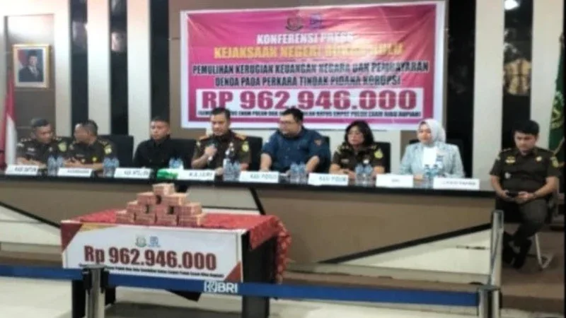 Kejari Rokan Hulu Selamatkan Rp862 Juta Dana BOS SMAN 1 Ujung Batu