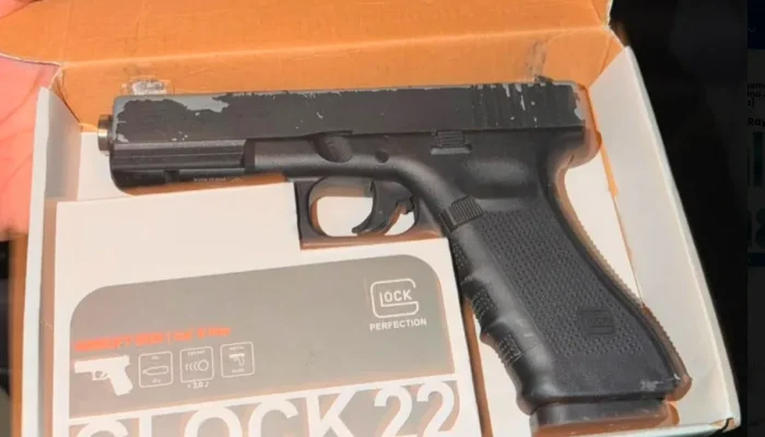 Polres Rokan Hilir mengamankan pria yang viral mengancam pengendara dengan air soft gun di Jalan Lintas Riau-Sumut.