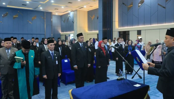 42 Pejabat Pemko Pekanbaru Dilantik, Markarius Minta Langsung Tancap Gas
