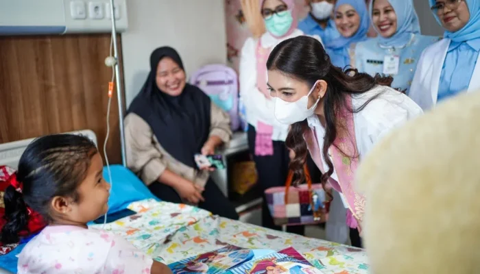 Kunjungi RSUD Arifin Achmad, Selvi Gibran Dorong Sosialisasi Imunisasi Anak Diperkuat