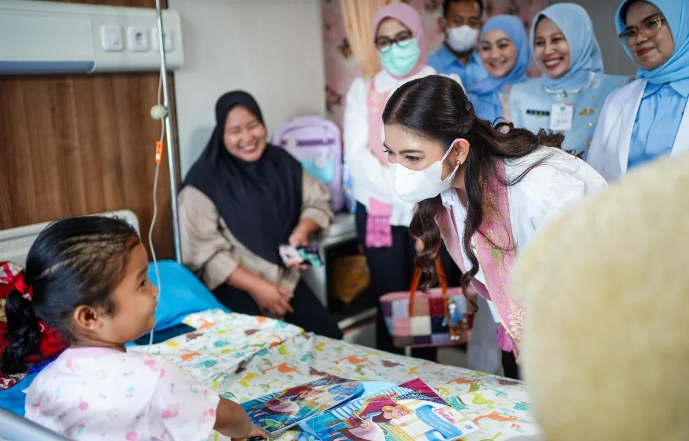 Kunjungi RSUD Arifin Achmad, Selvi Gibran Dorong Sosialisasi Imunisasi Anak Diperkuat